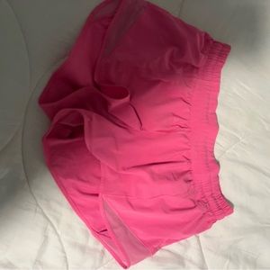 Lululemon Hotty Hot 2.5 shorts